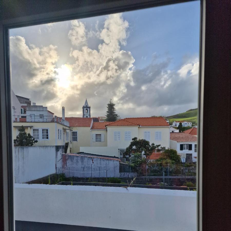 Apartamentos Garrett Horta  Buitenkant foto